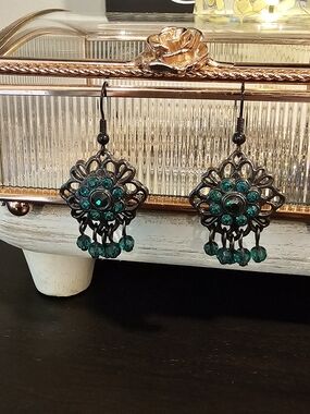 New Vintage-Inspired Teal Green Crystal Drop Earrings - Women Jewelry